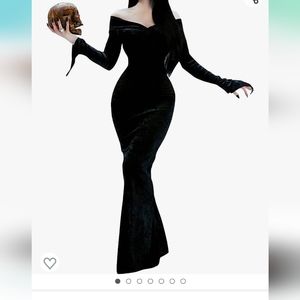 Morticia Addams Halloween costume black dress wig small medium